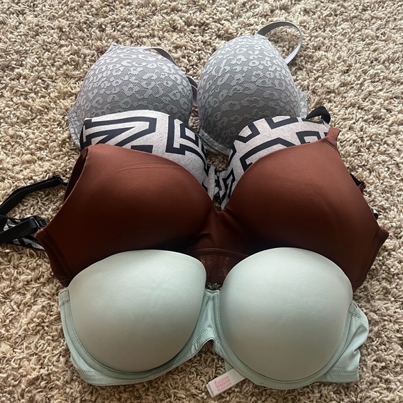 Victoria’s secret PINK bra bundle - Picture 2 of 2